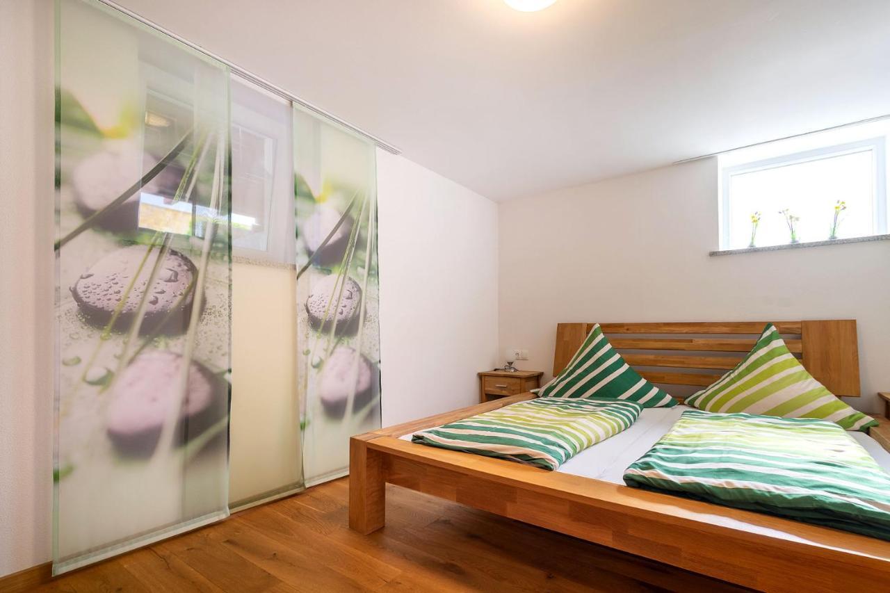 Alpen-Hostel - Apartment Talstation Mit Motorradvermietung Memmingen Esterno foto