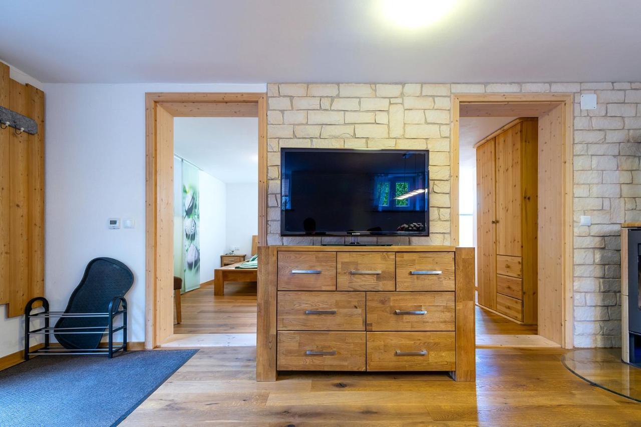 Alpen-Hostel - Apartment Talstation Mit Motorradvermietung Memmingen Esterno foto